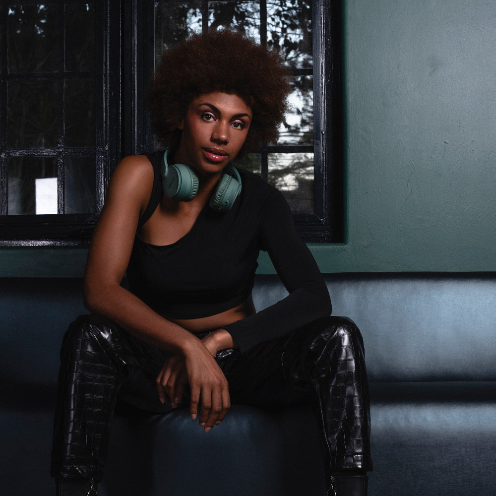 Audifonos Inalambricos On Ear Soul Track STF - Billboard 5hrs Uso Verde