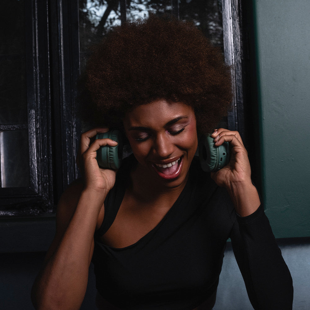 Audifonos Inalambricos On Ear Soul Track STF - Billboard 5hrs Uso Verde