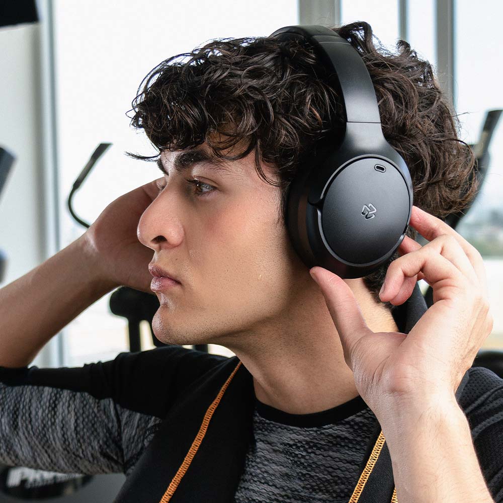 Audifonos Inalambricos On Ear One Plus STF ANC 44hrs Uso Negro